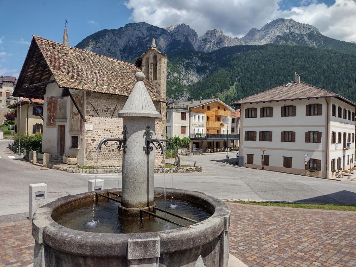 Hotel Da Marco Vigo di Cadore Exterior photo